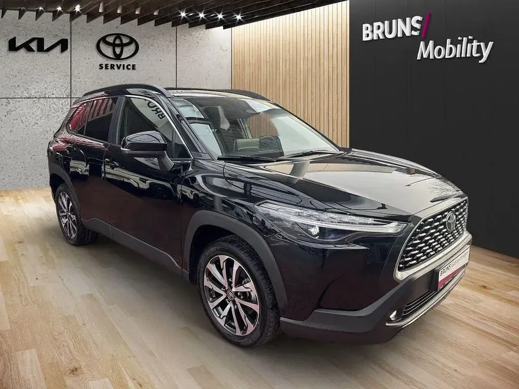 Gebraucht Toyota Corolla Cross Premium 197 PS (144 kW) 2025 Schwarz SUV