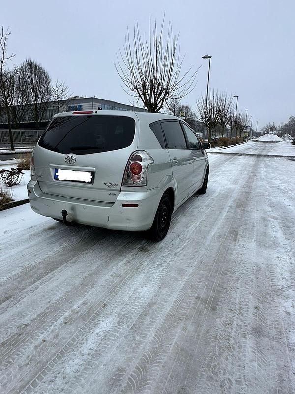 Gebraucht Toyota Corolla Verso 177 PS (130 kW) 2006 Silber Van / Kleinbus