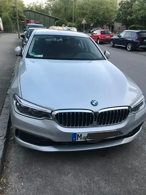 Gebraucht BMW 530 265 PS (194 kW) 2017 Silber Limousine