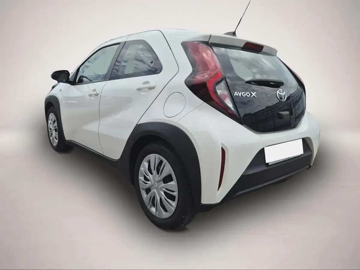 Gebraucht Toyota Aygo X 72 PS (52 kW) 2023 Weiß SUV
