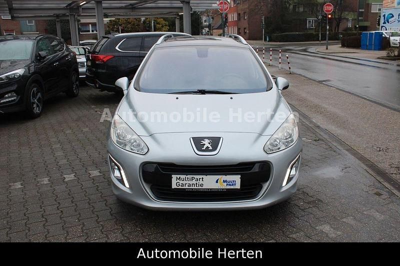 Gebraucht Peugeot 308 SW Family 120 PS (88 kW) 2012 Grau Kombi