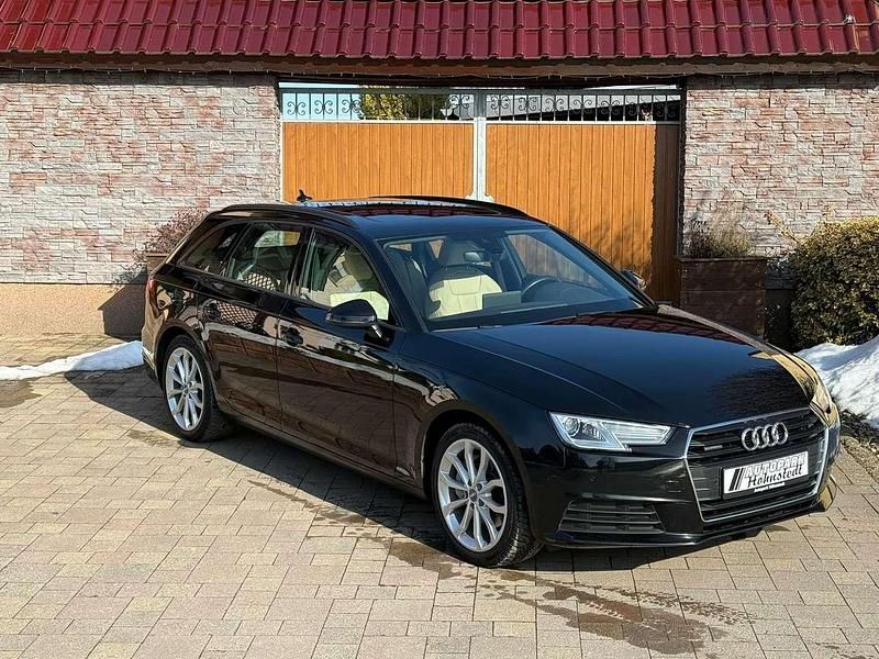 Gebraucht Audi A4 Sport 190 PS (139 kW) 2019 Mythosschwarz metallic Kombi