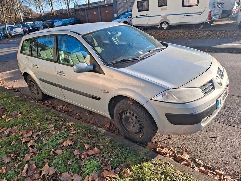 Gebraucht Renault Mégane II Authentique 113 PS (83 kW) 2004 Silber Limousine