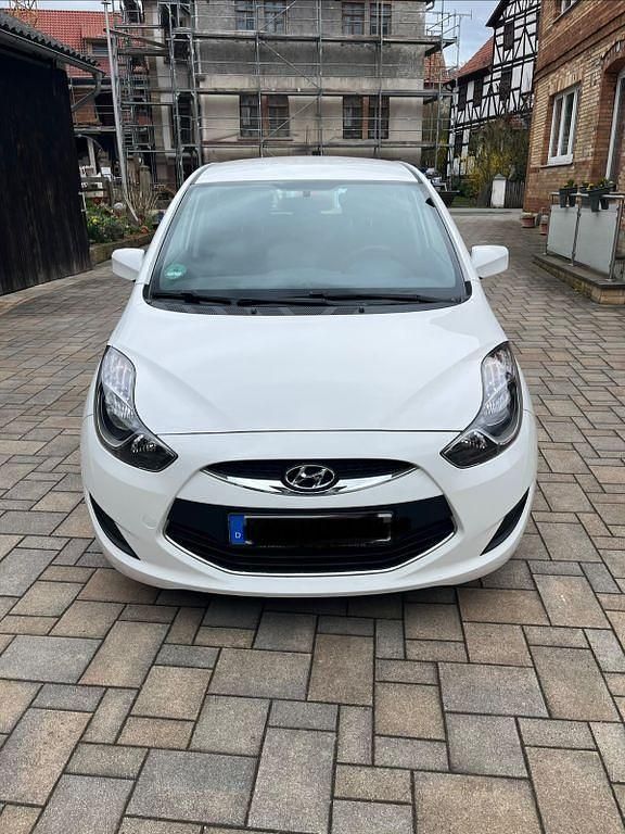 Gebraucht Hyundai ix20 Edition 90 PS (66 kW) 2012 Weiß Kleinwagen