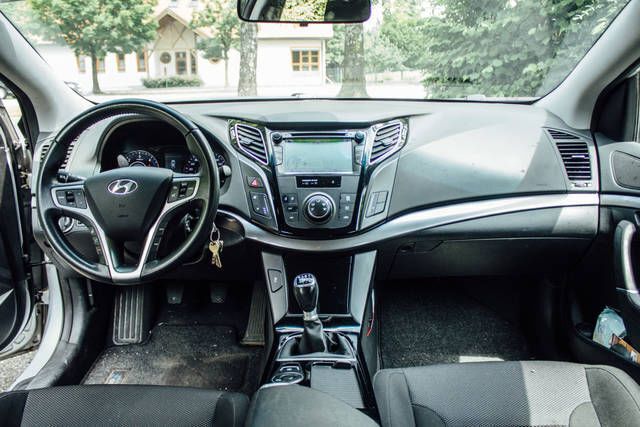 Gebraucht Hyundai i40 116 PS (85 kW) 2012 Silber metallic Kombi