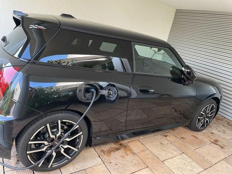 Gebraucht Mini Cooper 160 kW (218 PS) 2025 Schwarz Kleinwagen