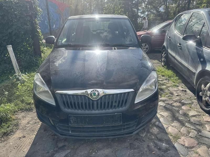 Schwarz Gebraucht 2013 Skoda Fabia Easy Kleinwagen | 1.550 € (Guter Preis) - Bild 1/4