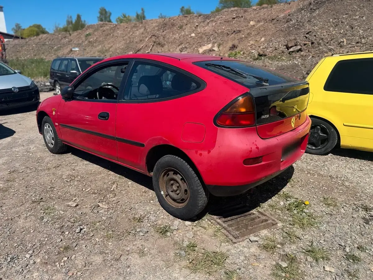 Occasion Mazda 323C 1995 Rouge Citadine