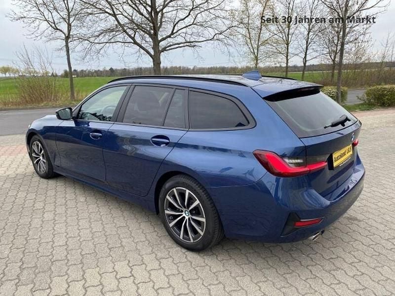 Gebraucht BMW 318 Advantage 150 PS (110 kW) 2022 Blau Kombi