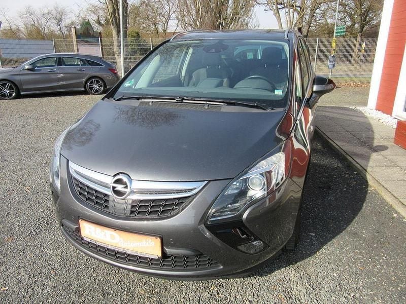 Gebraucht Opel Zafira Tourer Innovation 140 PS (102 kW) 2012 Grau Van / Kleinbus