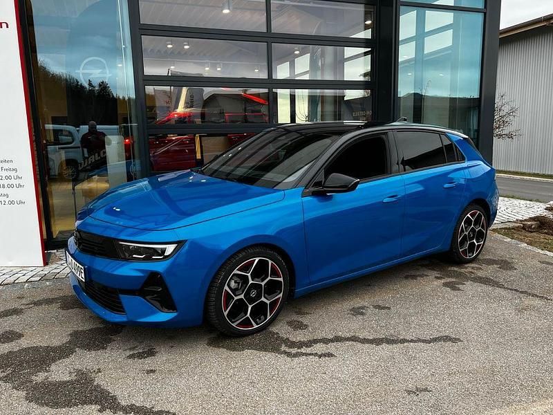 Blau Gebraucht 2022 Opel Astra GS Line Limousine | 25.250 € (Etwas zu teuer) - Bild 1/4