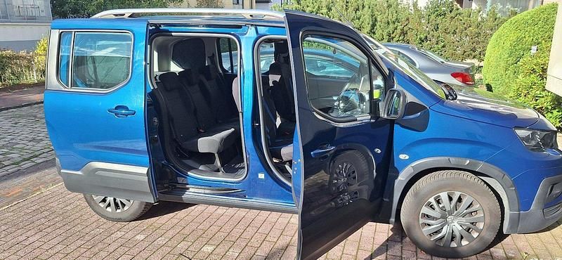 Gebraucht Peugeot Rifter 130 PS (95 kW) 2019 Blau Van / Kleinbus