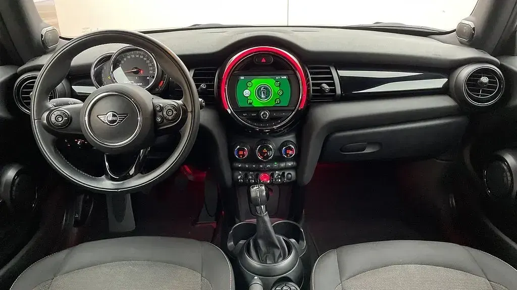 Gebraucht Mini Cooper D 116 PS (85 kW) 2018 Schwarz Kleinwagen