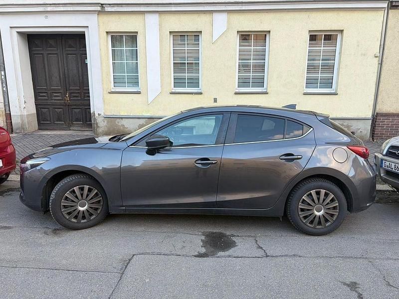 Gebraucht Mazda 3 Exclusive-Line 120 PS (88 kW) 2017 Grau Limousine