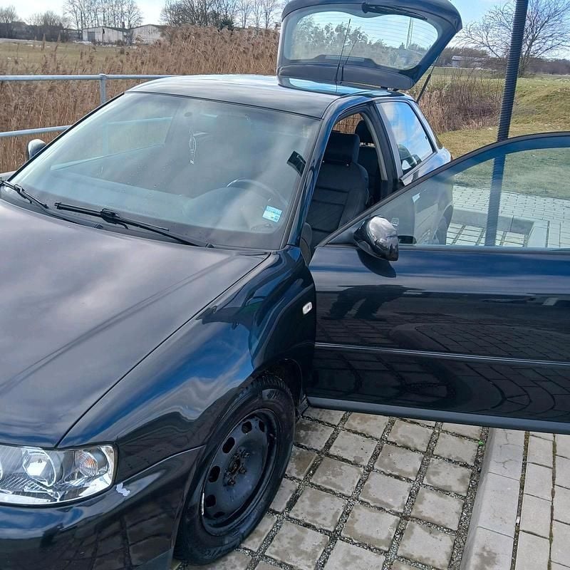 Gebraucht Audi A3 101 PS (74 kW) 2001 Schwarz Kleinwagen