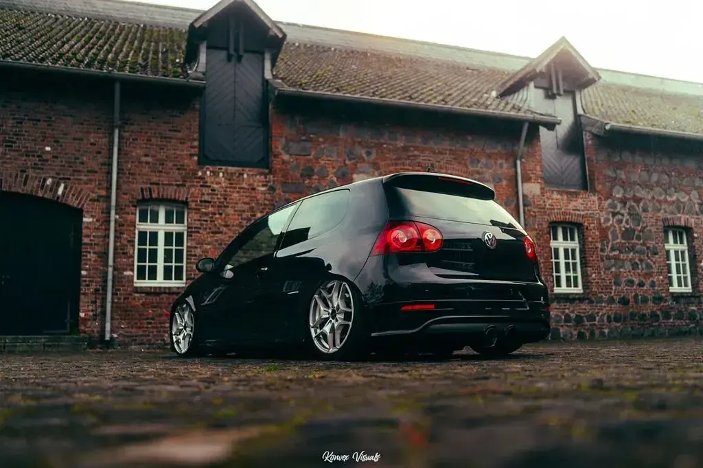 Gebraucht VW Golf V R 250 PS (183 kW) 2007 Schwarz Limousine