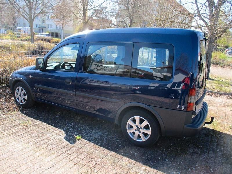 Gebraucht Opel Combo 65 PS (47 kW) 2004 Blau Van / Kleinbus