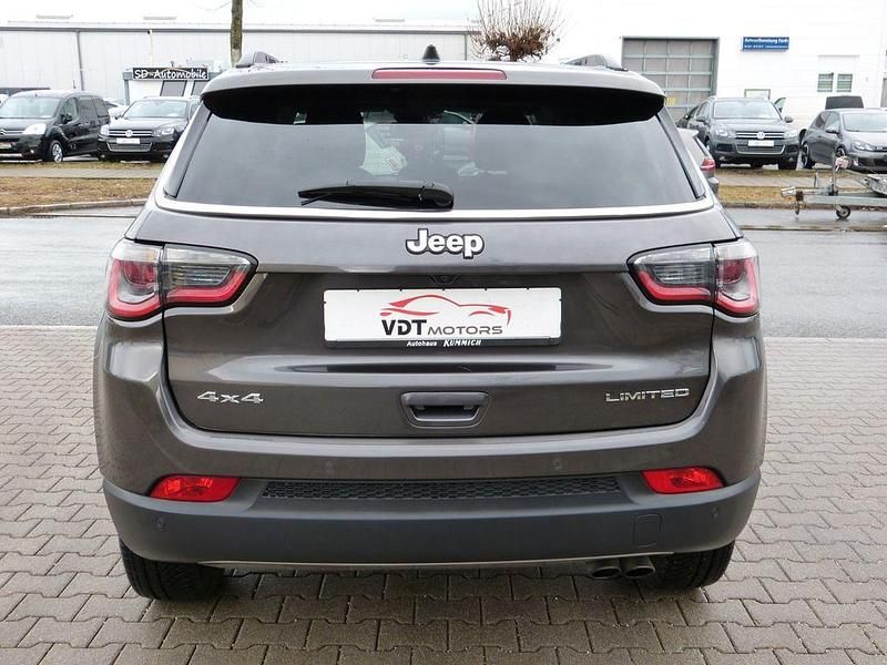 Gebraucht Jeep Compass Limited 170 PS (125 kW) 2019 Grau SUV