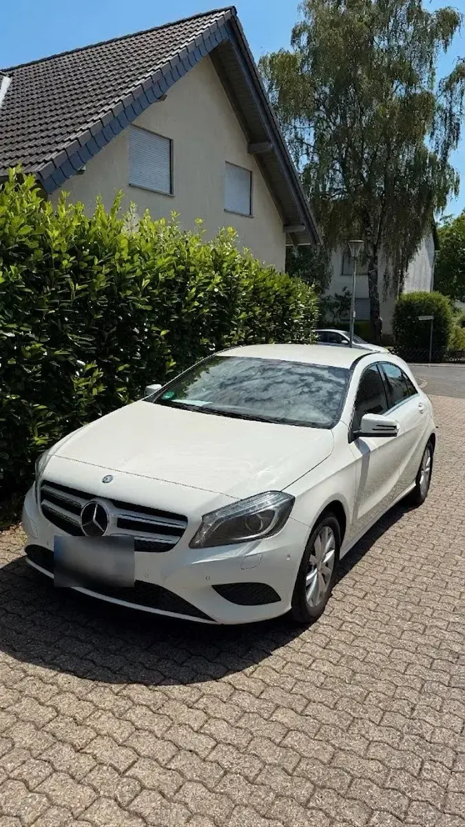 Gebraucht Mercedes A180 2014 Weiß Kleinwagen