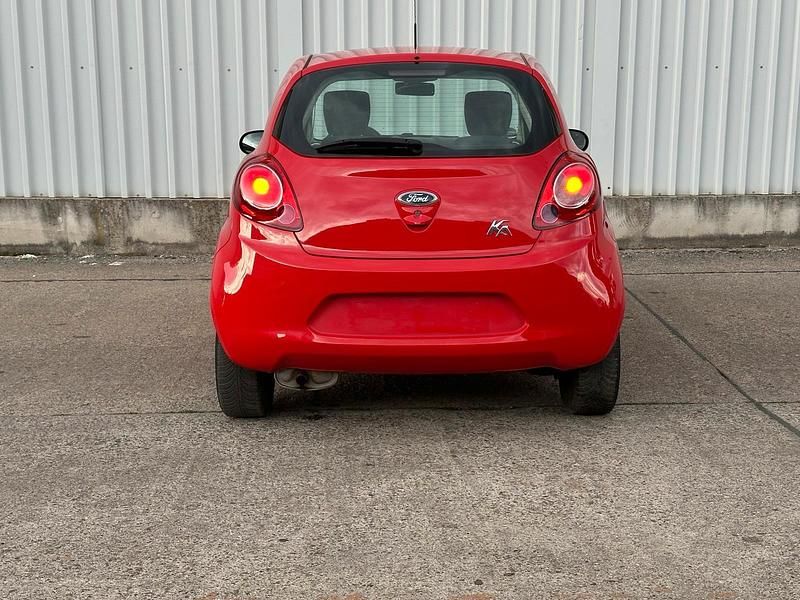 Gebraucht Ford Ka 69 PS (50 kW) 2014 Rot Kleinwagen