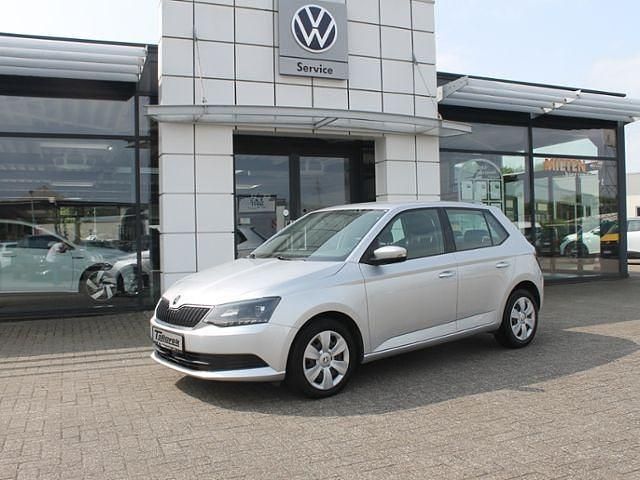 Silber Gebraucht 2018 Skoda Fabia Ambition Kleinwagen | 10.949 € (Etwas zu teuer) - Bild 1/4