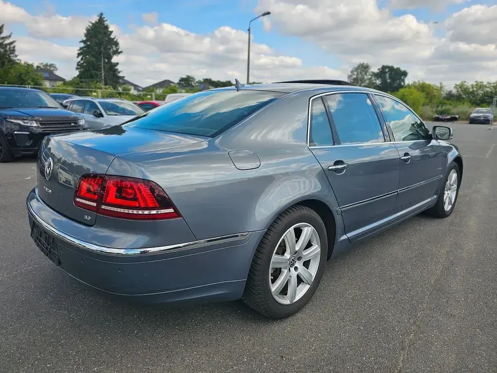 Gebraucht VW Phaeton 245 PS (180 kW) 2014 Grau Limousine
