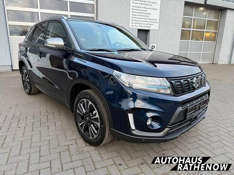Blau Neu 2024 Suzuki Vitara Comfort+ SUV | 28.750 € (Teuer) - Bild 1/4