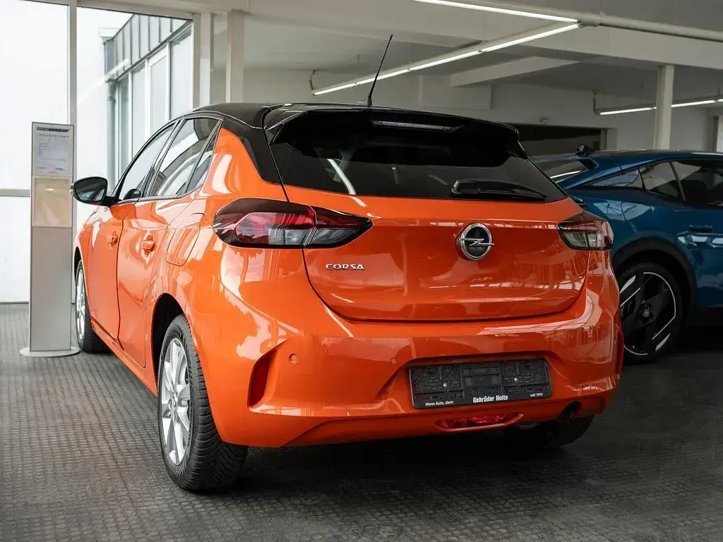 Gebraucht Opel Corsa Edition 75 PS (55 kW) 2023 Orange / dynamik orange Kleinwagen