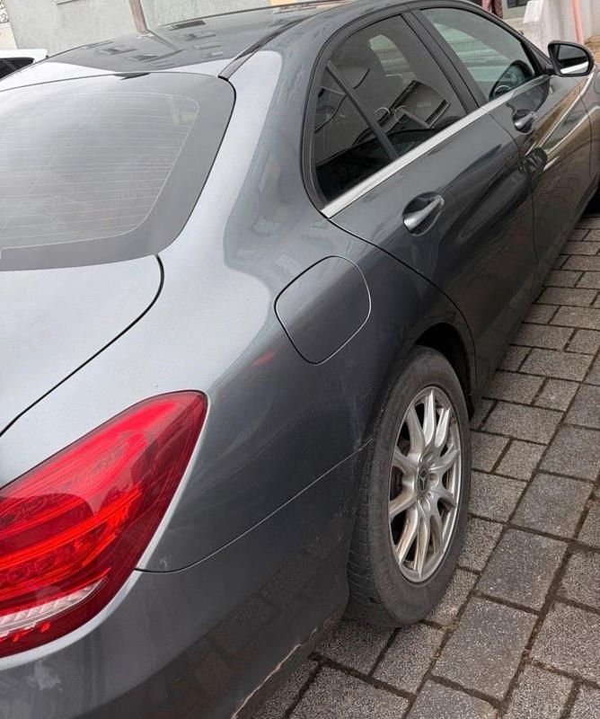 Gebraucht Mercedes C200 136 PS (100 kW) 2017 Gelb Kleinwagen