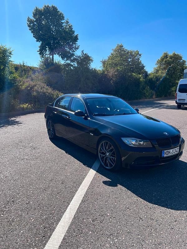 Schwarz Gebraucht 2006 BMW 325 Coupé | 7.999 € - Bild 1/4