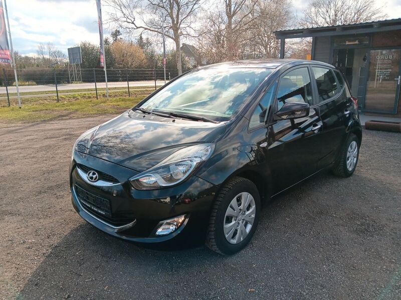 Schwarz Gebraucht 2014 Hyundai ix20 Edition Van / Kleinbus | 5.999 € (Fairer Preis) - Bild 1/4