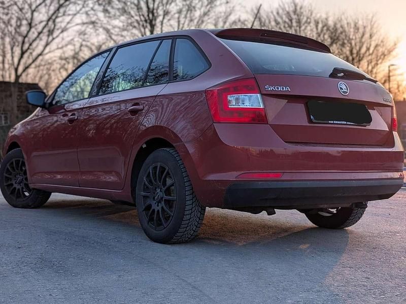 Gebraucht Skoda Rapid Active 86 PS (63 kW) 2014 Rot Kleinwagen