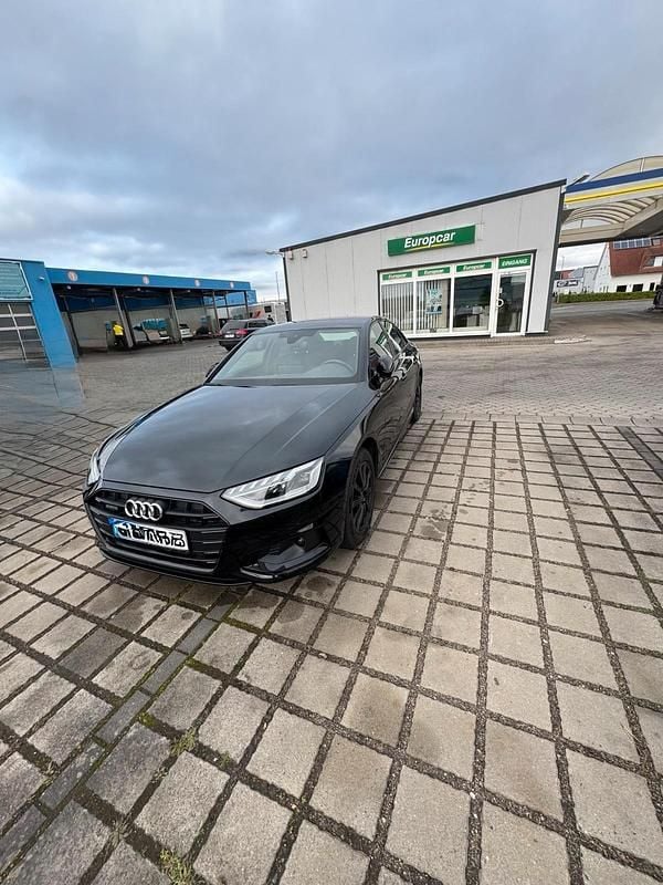Gebraucht Audi A4 204 PS (150 kW) 2022 Schwarz Limousine