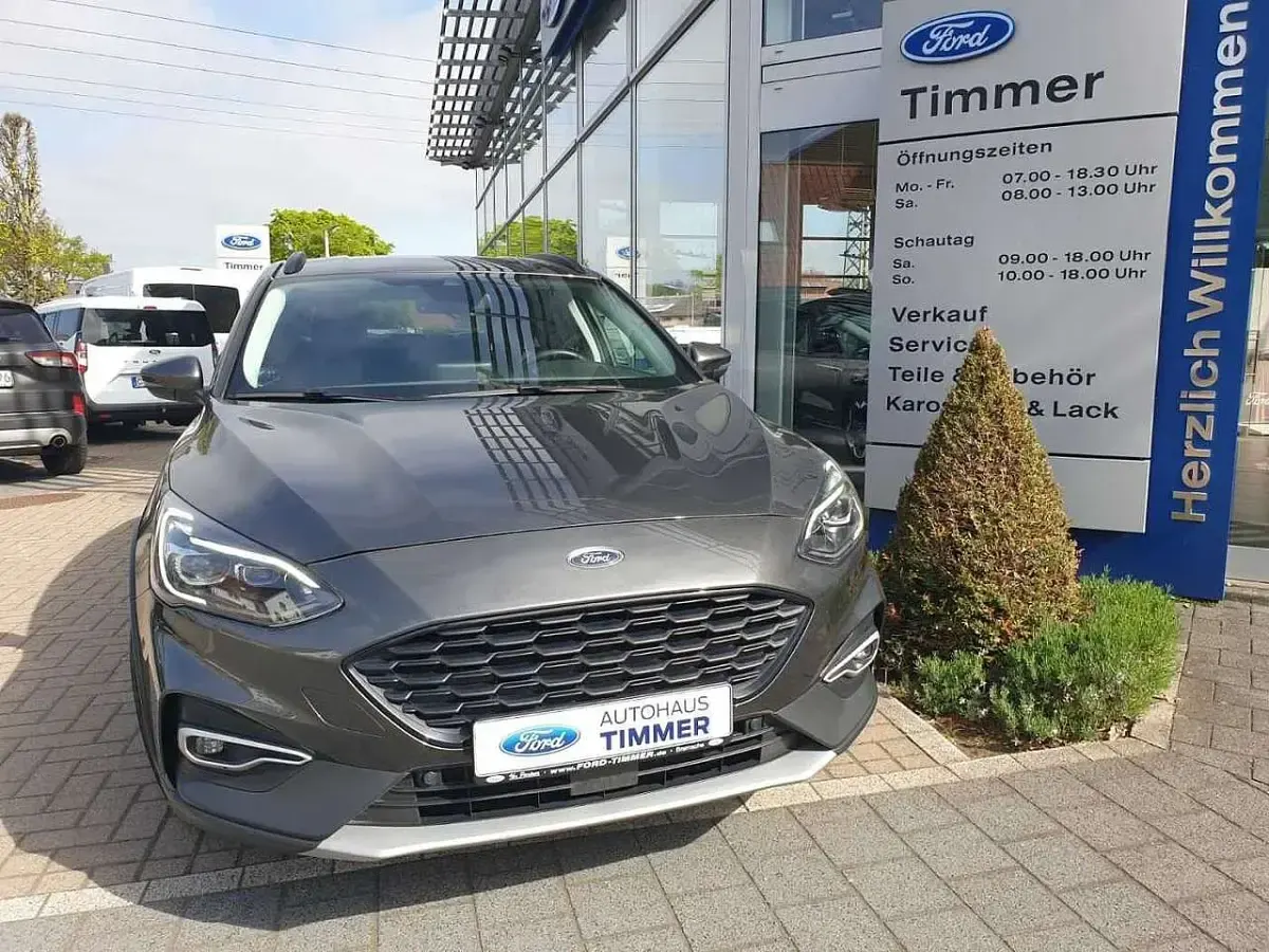 Używany Ford Focus Active 150 KM (110 kW) 2019 Szary Sedan/Limuzyna