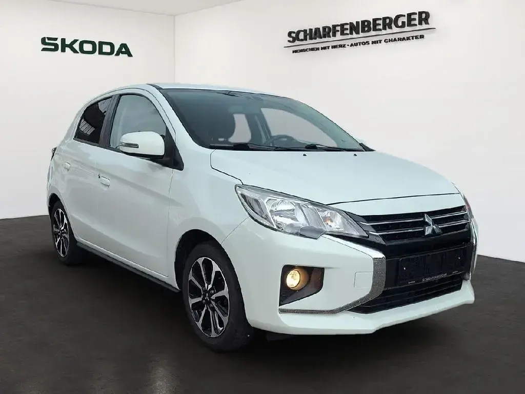 Gebraucht Mitsubishi Space Star 80 PS (58 kW) 2021 Weiß Kleinwagen