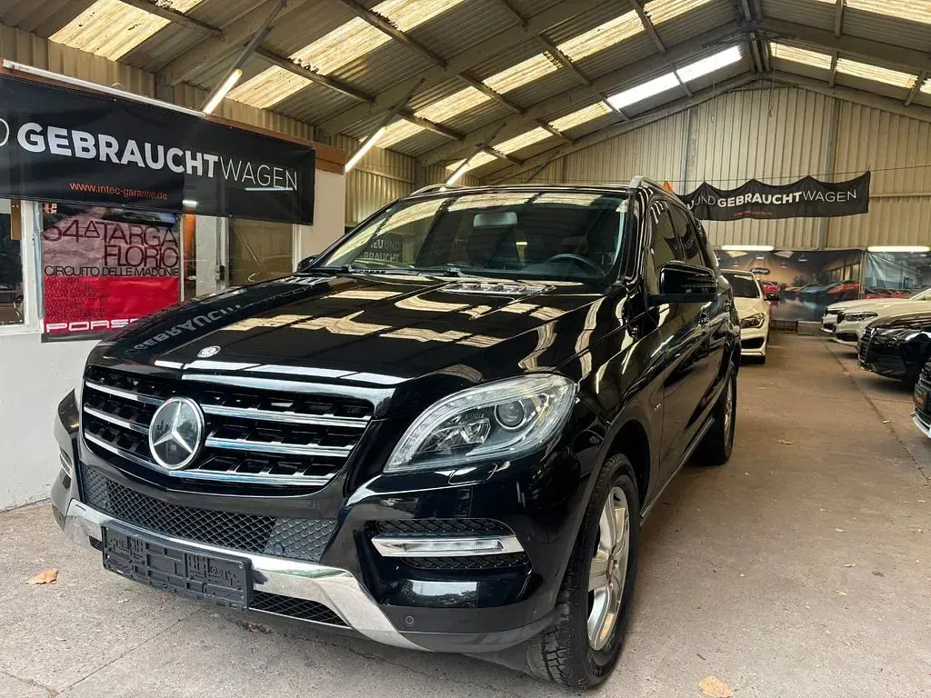 Gebraucht Mercedes ML350 258 PS (189 kW) 2012 Schwarz SUV