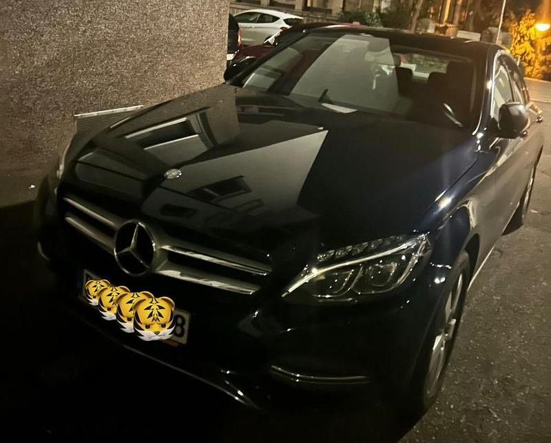 Gebraucht Mercedes C250 Avantgarde 211 PS (155 kW) 2015 Blau Limousine