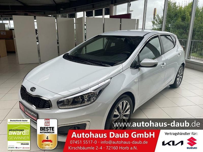 Weiß Gebraucht 2017 Kia Ceed Limousine | 13.970 € (Etwas zu teuer) - Bild 1/4