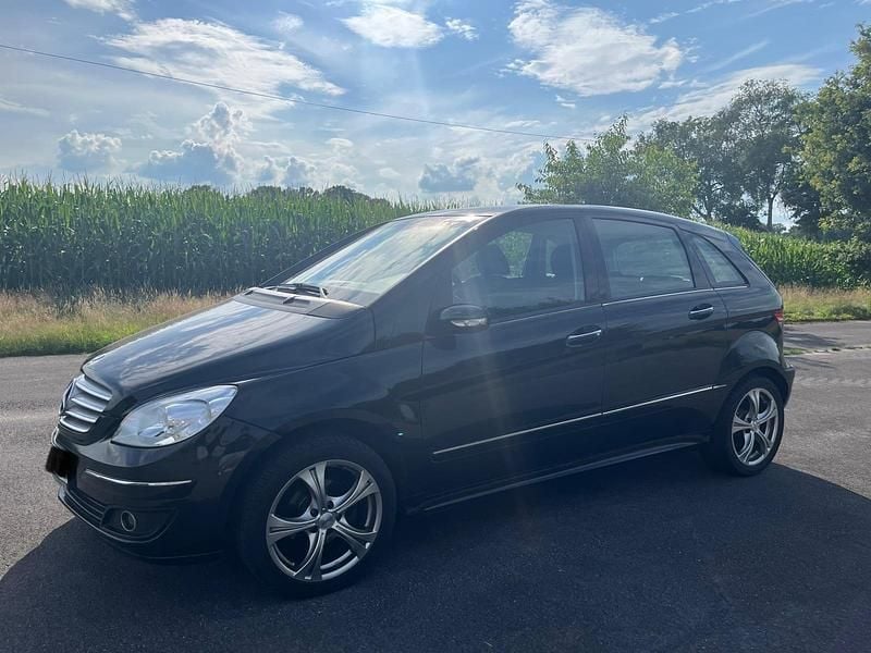 Gebraucht Mercedes B150 95 PS (69 kW) 2008 Schwarz Van / Kleinbus