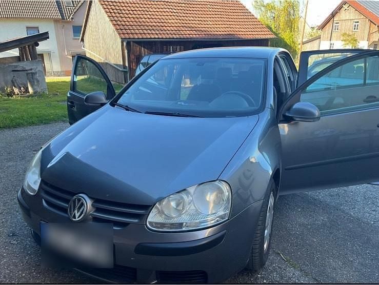 Second-hand VW Golf V 75 CP (55 kW) 2007 Gri Hatchback