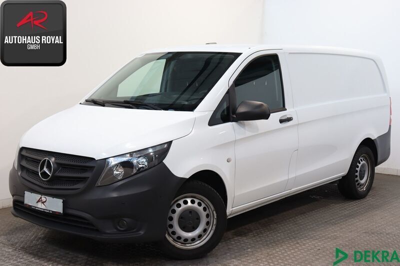 Weiß Gebraucht 2019 Mercedes Vito Van / Kleinbus | 21.880 € (Guter Preis) - Bild 1/4