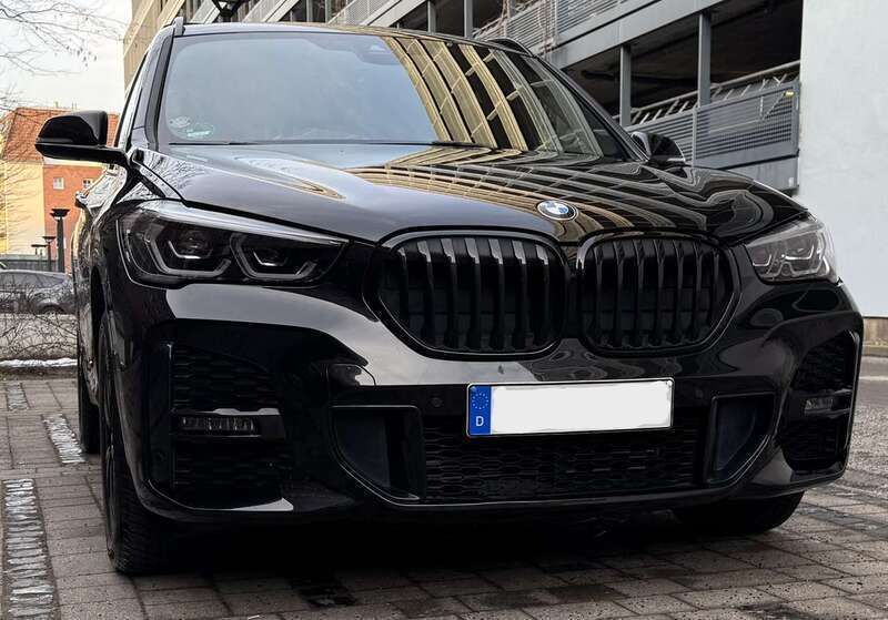 Schwarz Gebraucht 2020 BMW X1 M Sport SUV | 28.500 € (Fairer Preis) - Bild 1/4