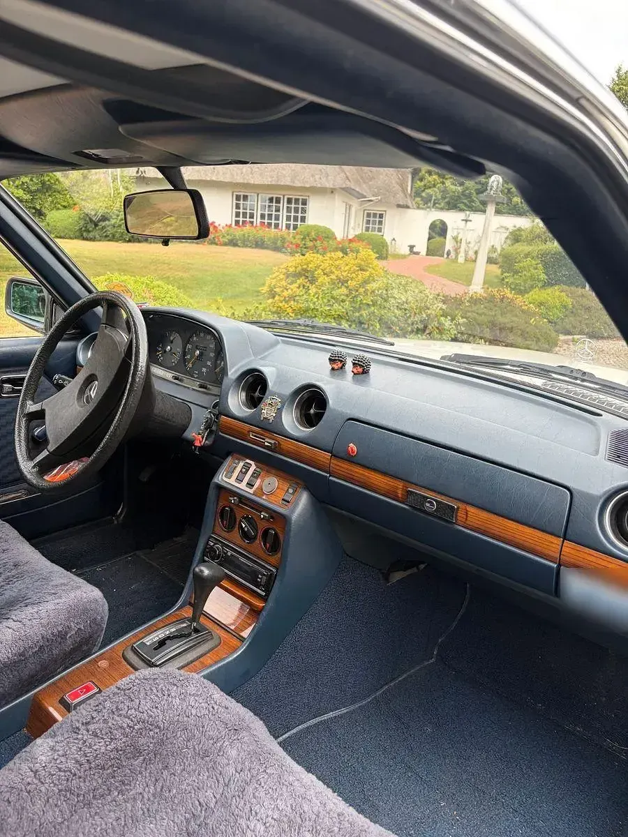 Gebraucht Mercedes 230 136 PS (100 kW) 1981 Weiß Coupé