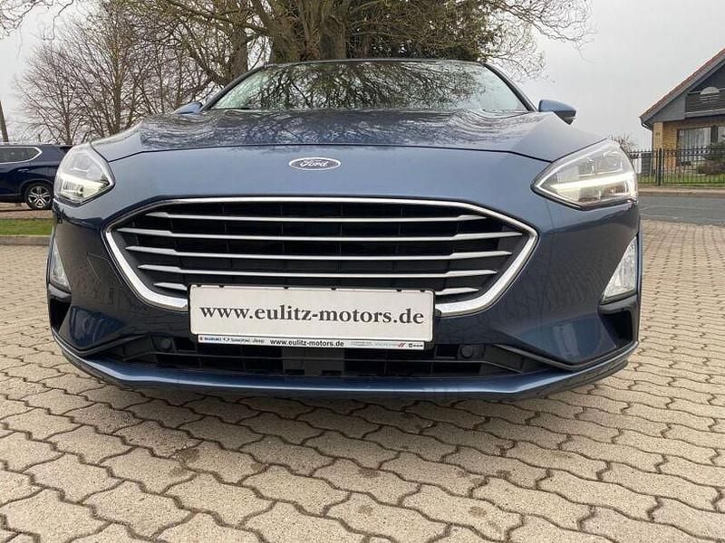 Gebraucht Ford Focus Cool & Connect 150 PS (110 kW) 2018 Blue metallic (metallic) Limousine