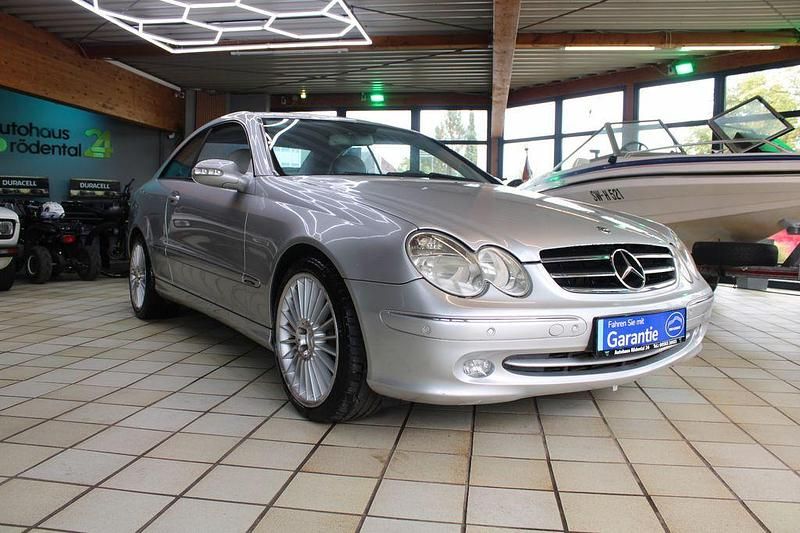 Silber Gebraucht 2004 Mercedes CLK270 Avantgarde Coupé | 4.290 € (Superpreis) - Bild 1/4