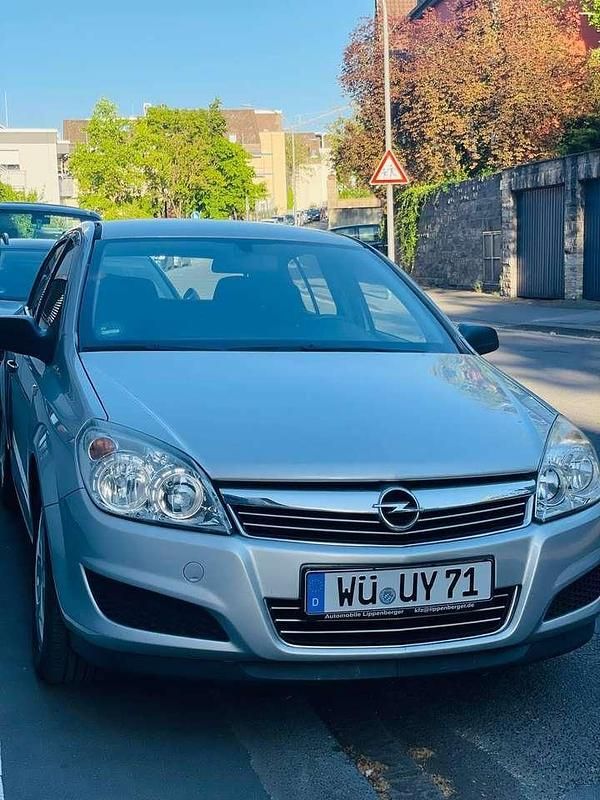 Silber Gebraucht 2008 Opel Astra Innovation Kombi | 2.000 € (Guter Preis) - Bild 1/4