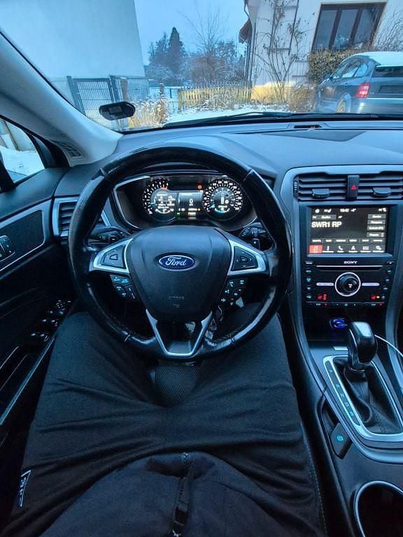 Gebraucht Ford Mondeo Titanium 179 PS (131 kW) 2018 Grau Limousine