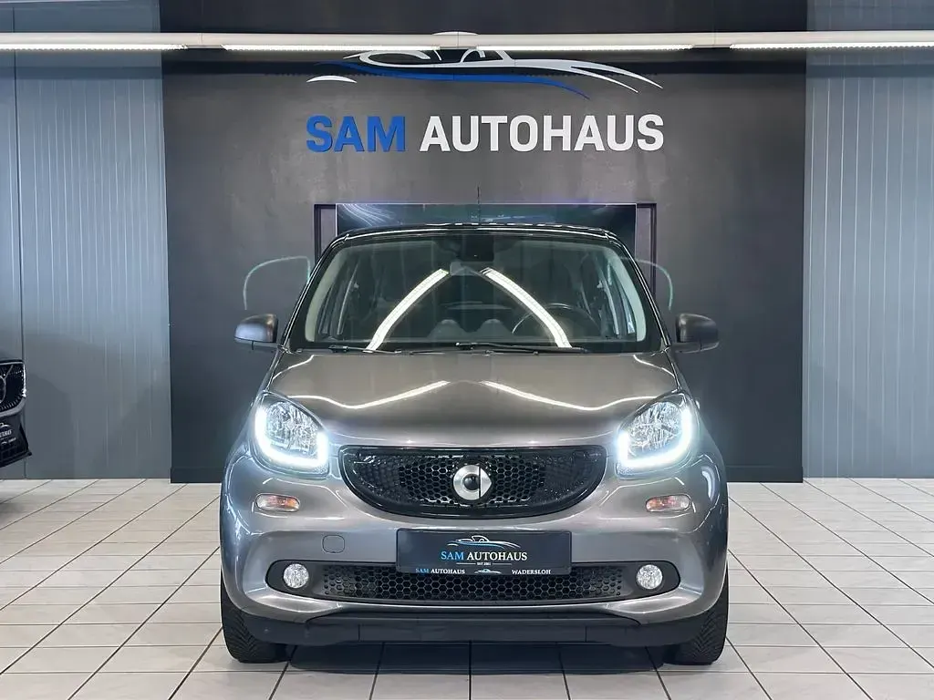 Gebraucht Smart ForFour Passion 71 PS (52 kW) 2017 Schwarz Kleinwagen
