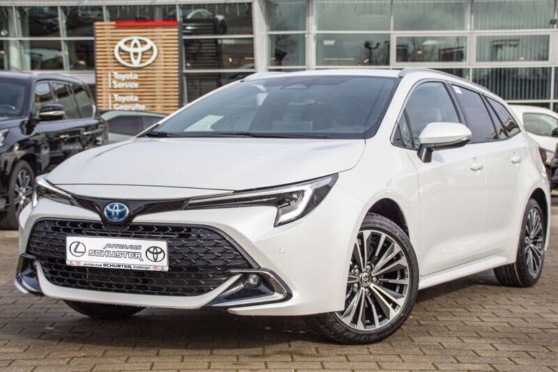 Gebraucht Toyota Corolla 196 PS (144 kW) 2025 Platinumweiß perleffekt Kombi