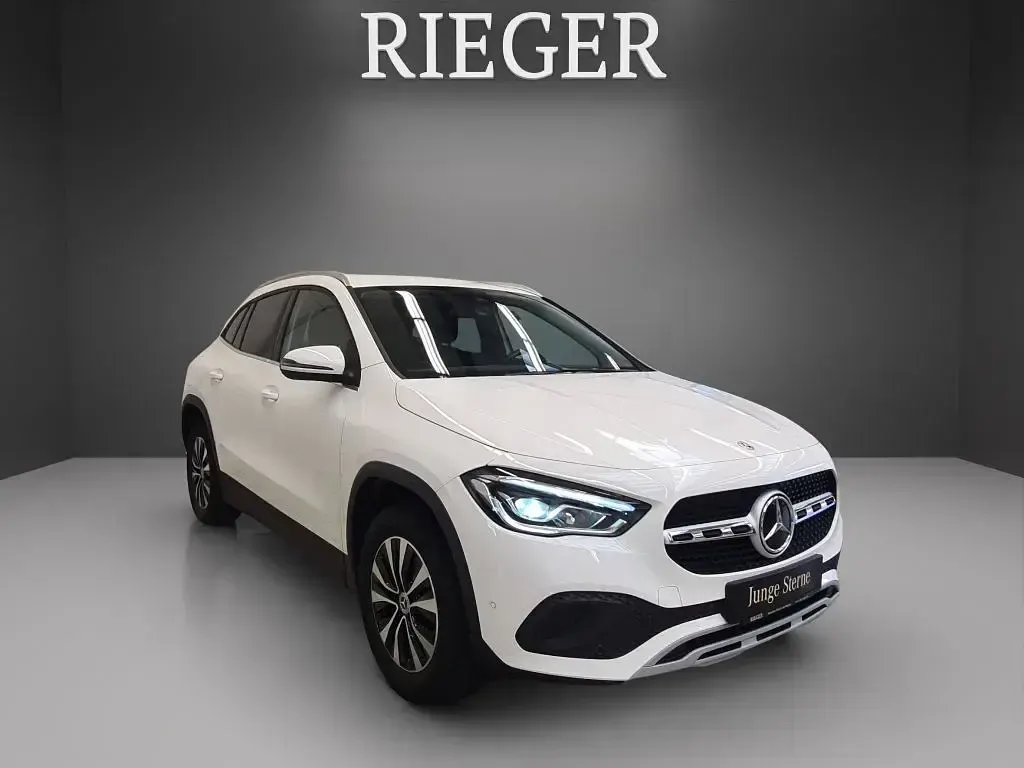 Gebraucht Mercedes GLA250 Style 218 PS (160 kW) 2022 Weiß SUV